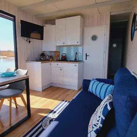 Na Wodzie - Houseboat