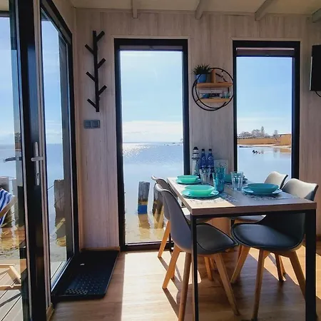 Na Wodzie - Houseboat