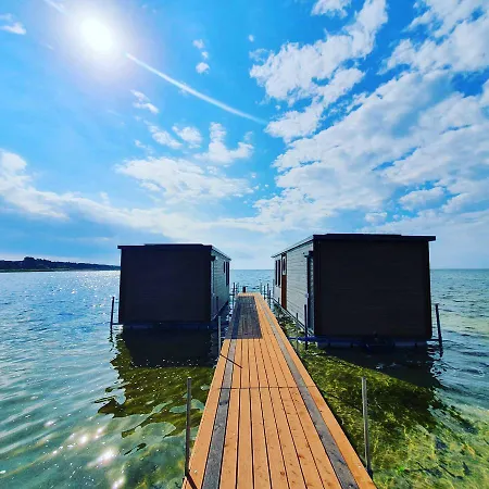 Na Wodzie - Houseboat Apartman *