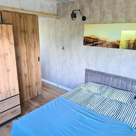 Na Wodzie - Houseboat アパート *