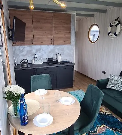 アパート Na Wodzie - Houseboat