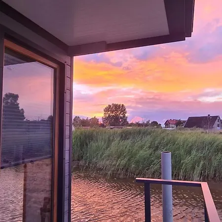 Na Wodzie - Houseboat Apartman Jastarnia