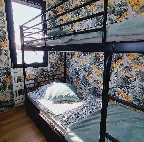 Na Wodzie - Houseboat * Ястарня