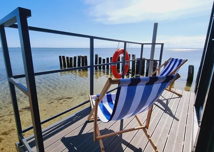 Na Wodzie - Houseboat Апартаменты