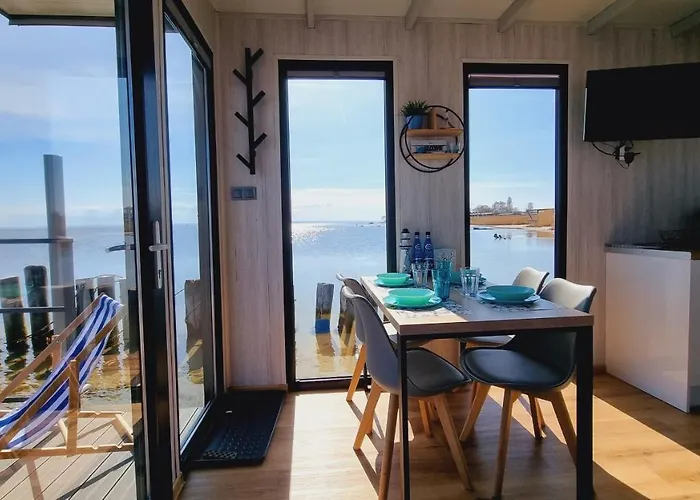 Na Wodzie - Houseboat