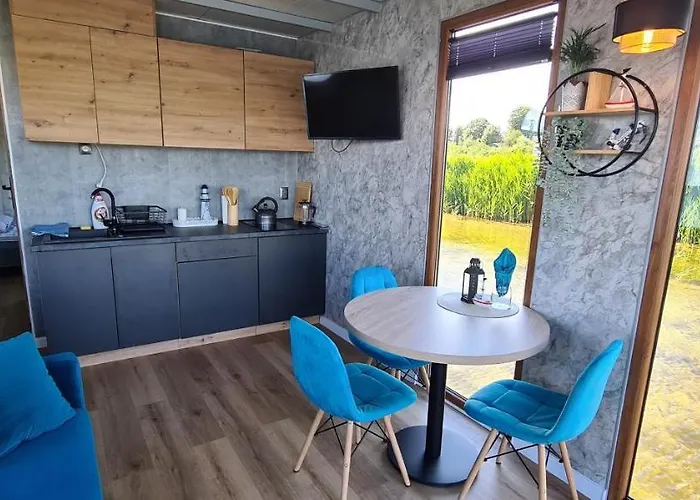 Апартаменты Na Wodzie - Houseboat Ястарня